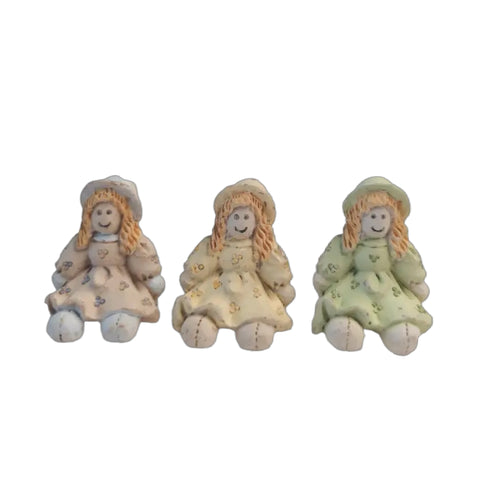 Mini 3D Vintage Girl Figurine (10 pcs)