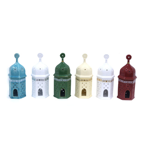 Porcelain candle holder shaped like a mosque with arabesque design – refined Islamic décor for spiritual ambiance.