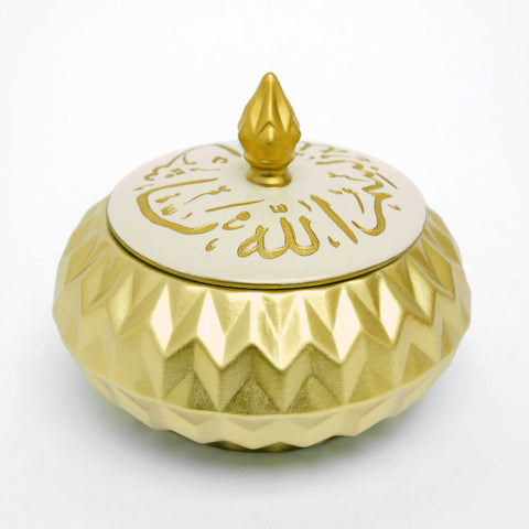 Porcelain bomboniere with Arabic calligraphy lid – elegant Arabic décor piece perfect for gifting and celebration.