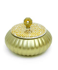 Porcelain bomboniere with hand-painted oriental patterned cover – refined Arabic décor for gifting and celebrations.